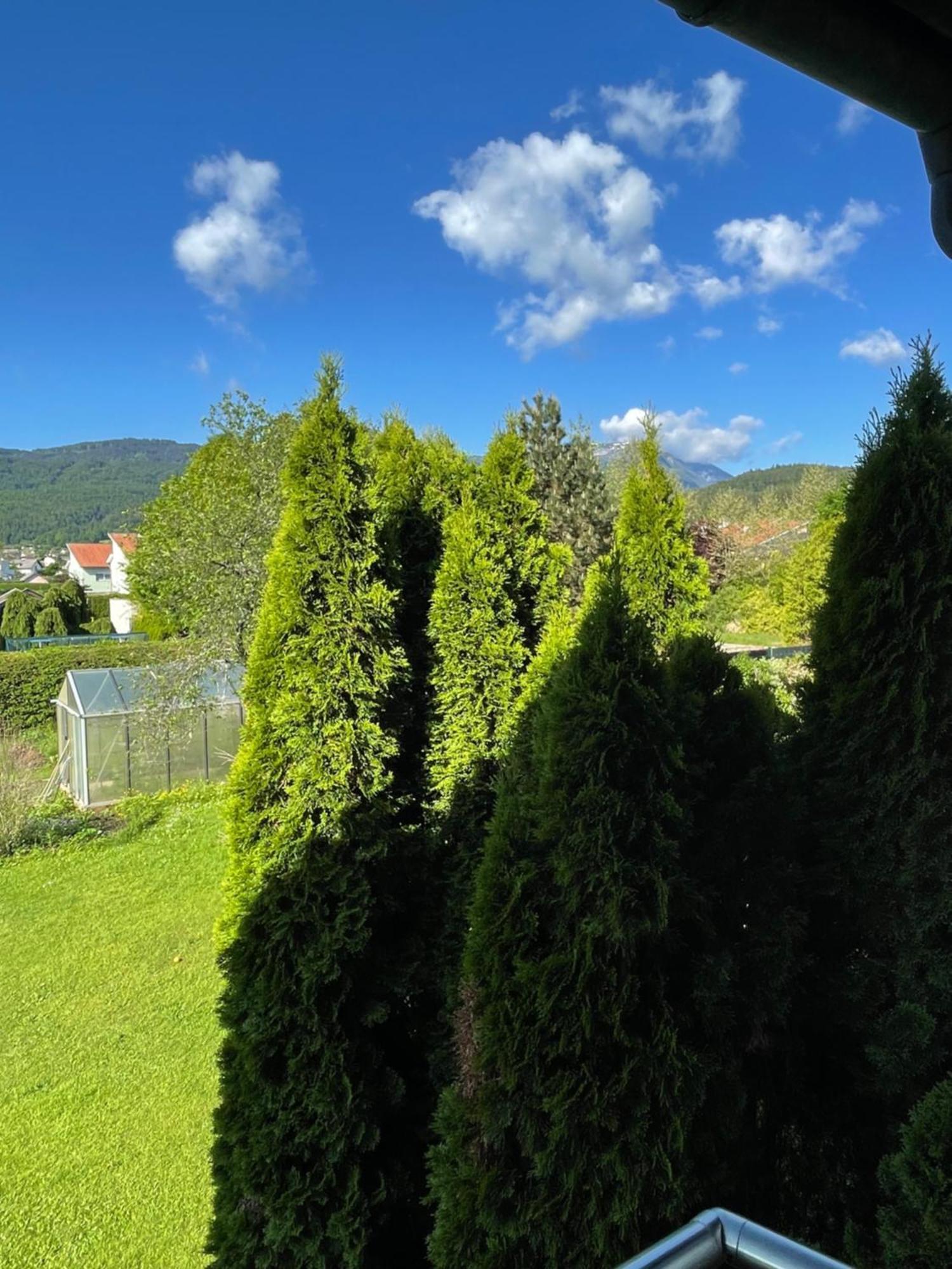 Appartamento Haus Bergblick Villach Esterno foto